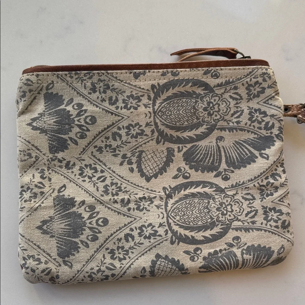 Myra Bag Boho Tan & Cream Patterned Floral Wristlet w/leather Trim